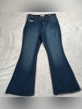 Wrangler High Rise Fierce Flare Jeans Womens size 12 31x32 Retro Wide Leg